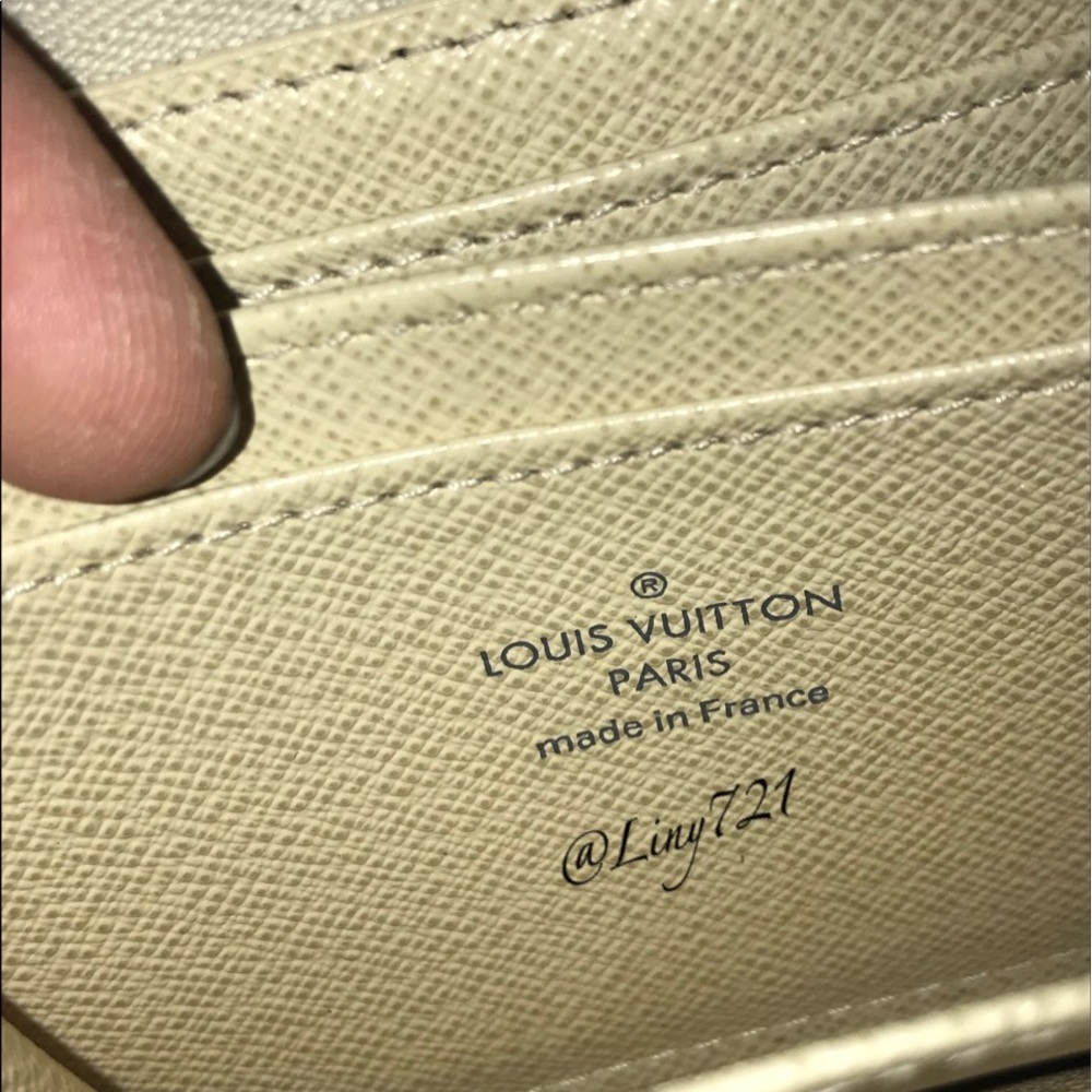 NOT FOR SALE!! 🖤 Damier Zippy Coin Wallet - Picture 4 of 7